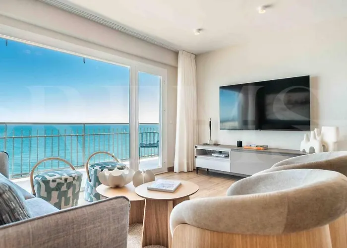 Seaview Coastal Apartment In Benalmadena By Rems