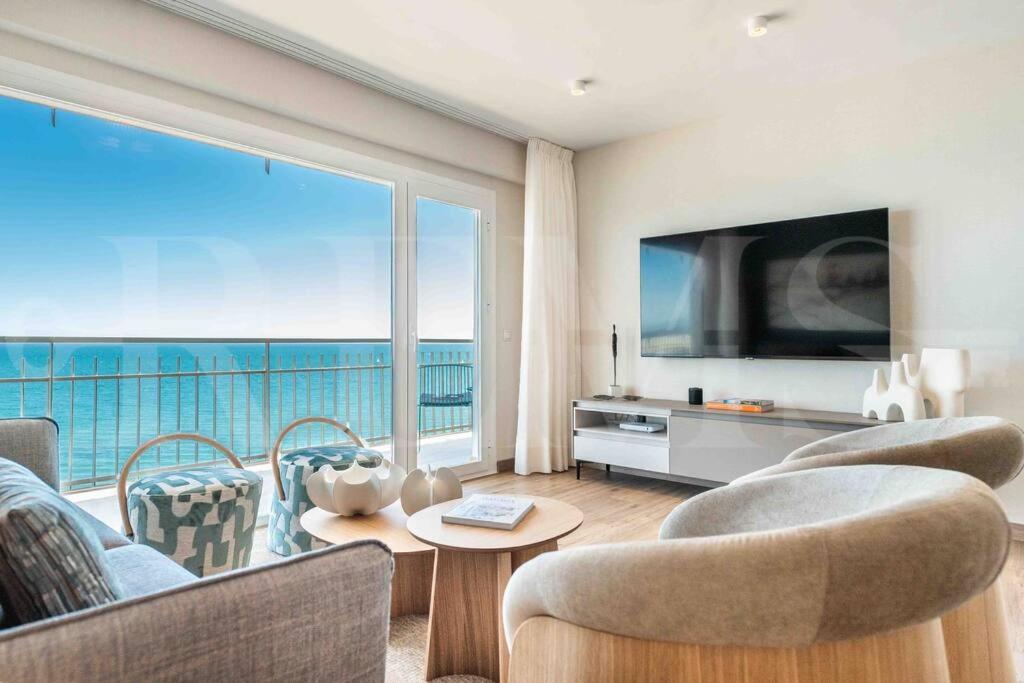 Seaview Coastal In By Rems