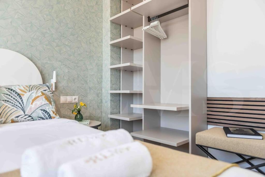 Seaview Coastal In By Rems
