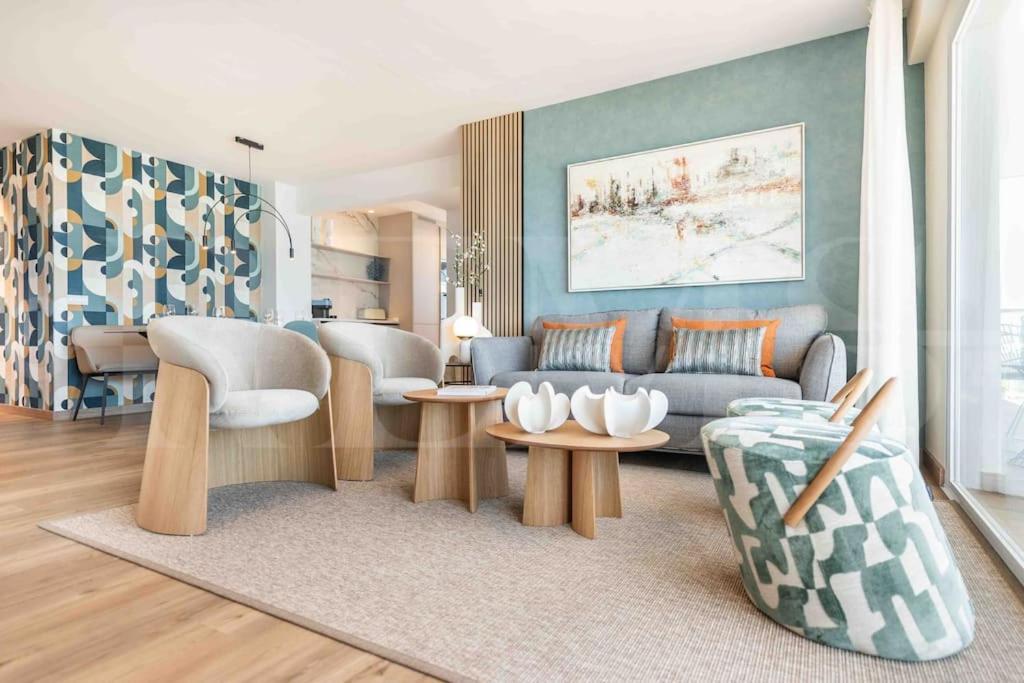 Apartment Seaview Coastal In By Rems Benalmadena