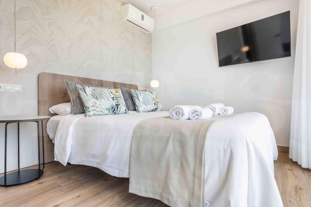 Apartment Seaview Coastal In By Rems Benalmadena