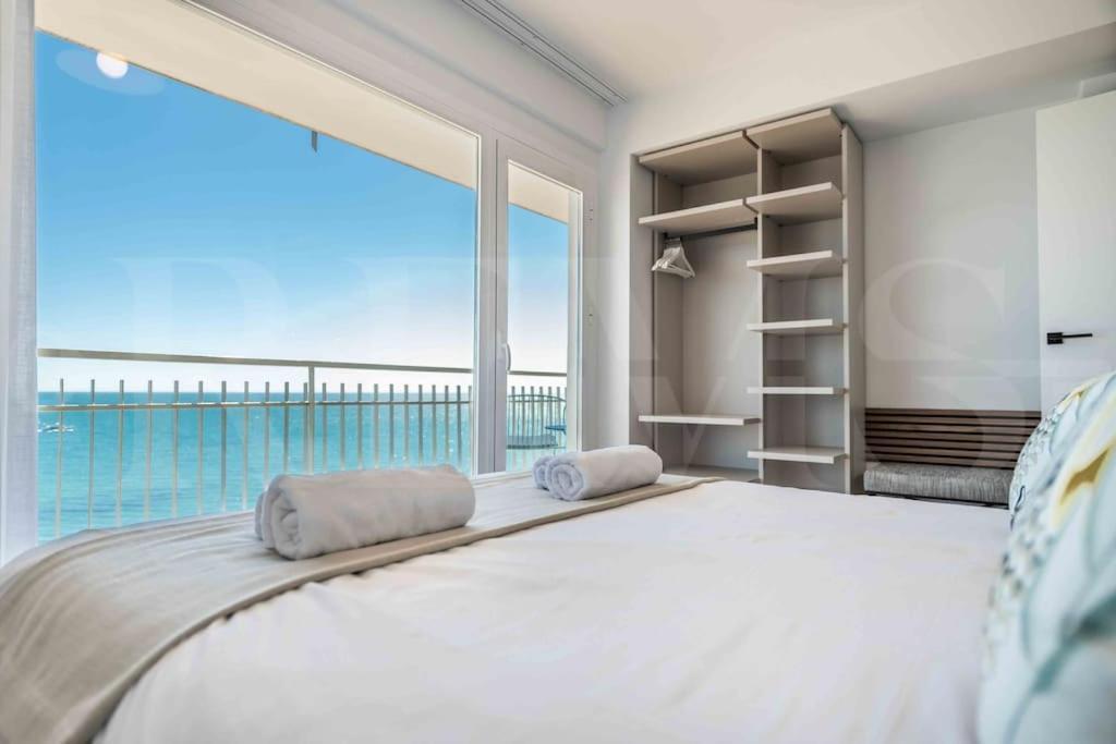 Apartment Seaview Coastal In By Rems